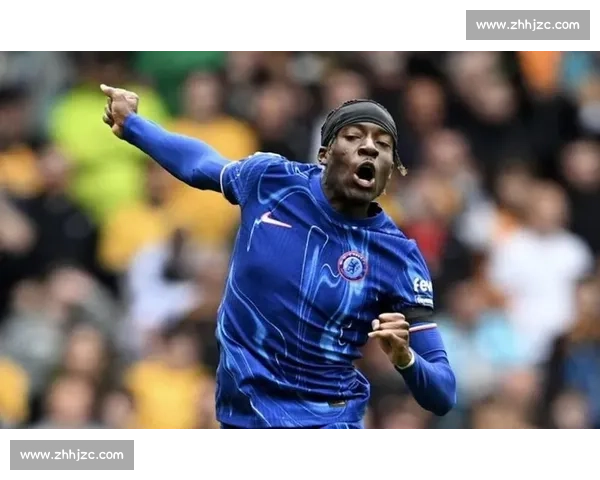 马杜埃凯 GQ 大片曝光！切尔西边锋化身巴黎世家型男