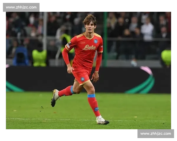 意甲双雄竞逐那不勒斯右后卫扎诺利